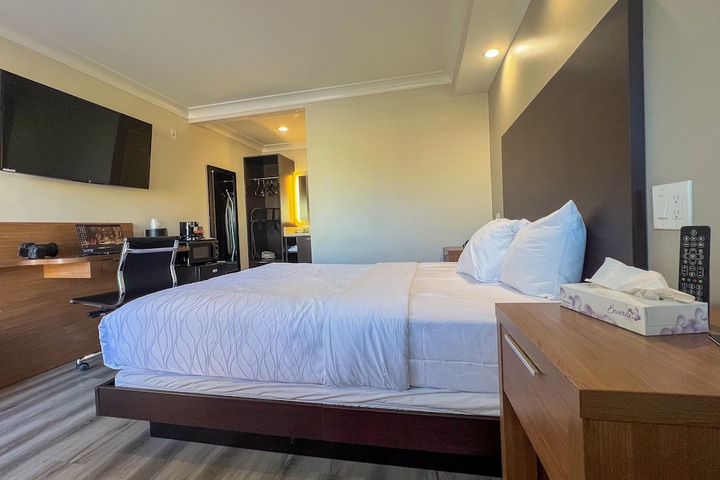 Room 15 of 20