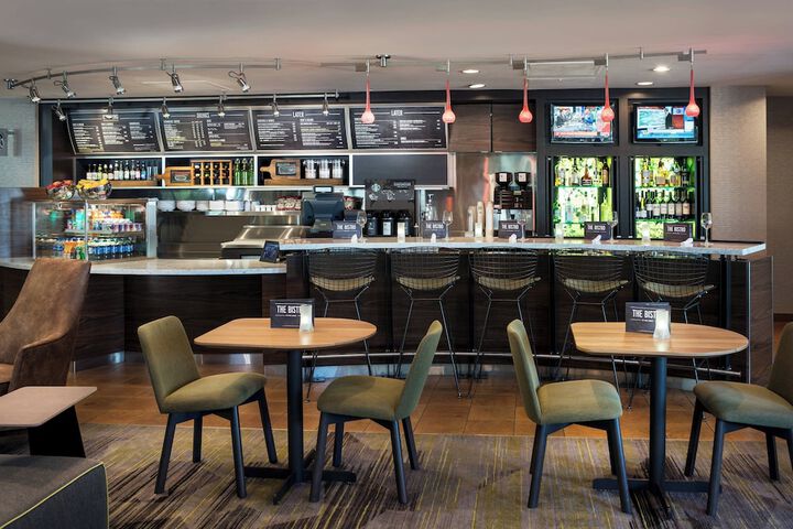 Courtyard by Marriott Richmond / Berkeley