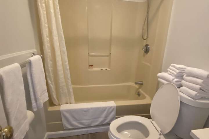 Room 42 of 93
