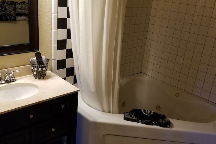 Room 213 of 289