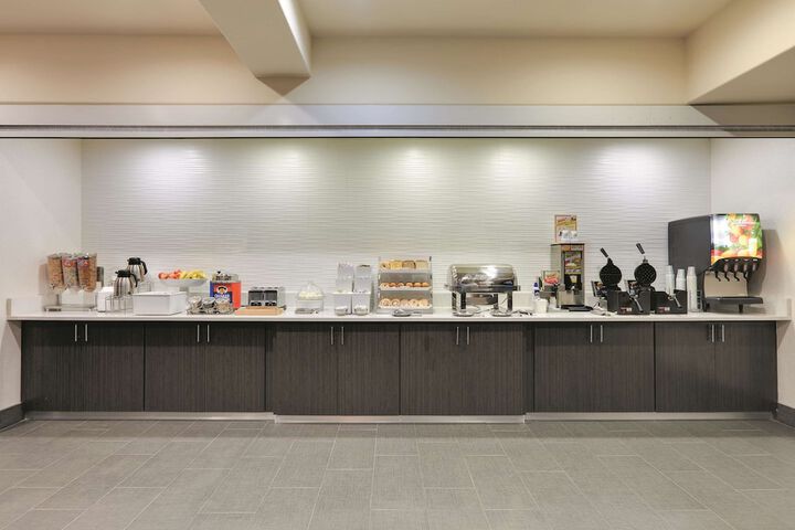 Breakfast/Coffee Service 39 of 41