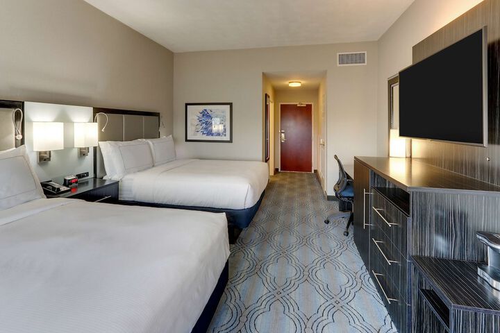 Room 13 of 30