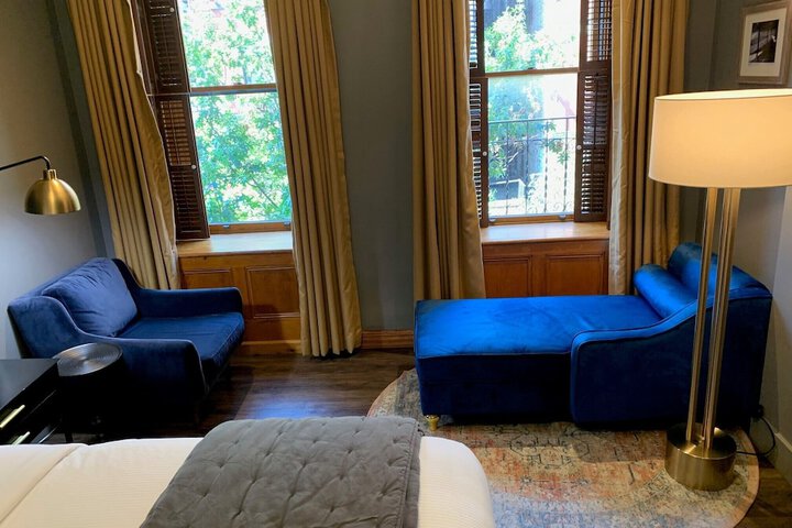Room 35 of 66