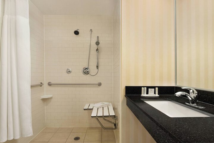 Room 14 of 39