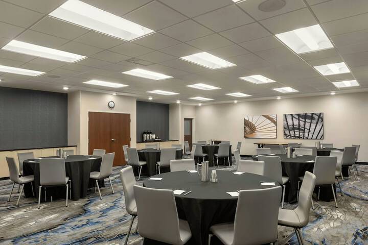 Fairfield Inn & Suites by Marriott St. Paul Northeast
