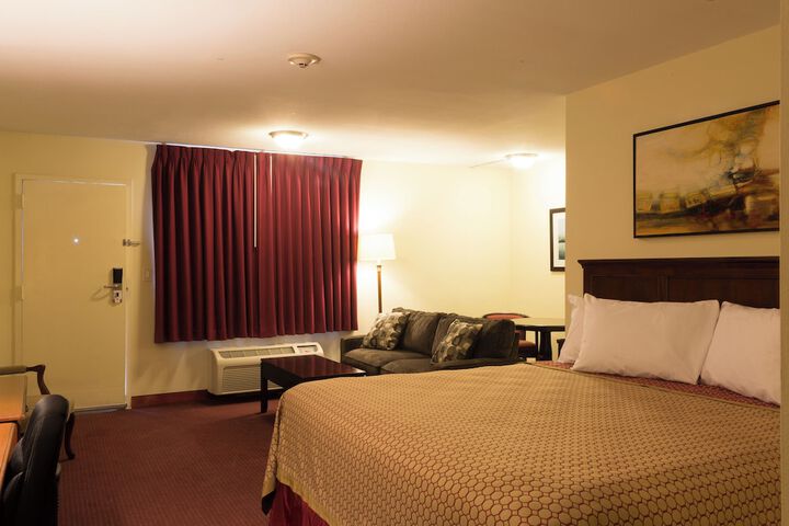Room 16 of 38