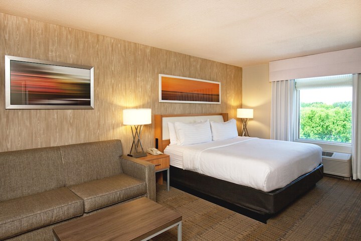 Room 17 of 30