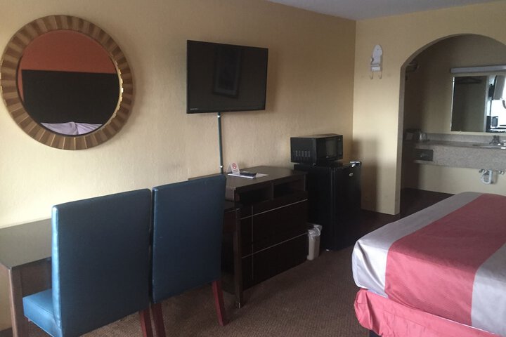 Room 21 of 48