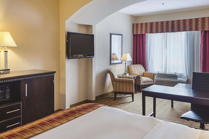 La Quinta Inn & Suites by Wyndham Mobile Satsuma / Saraland