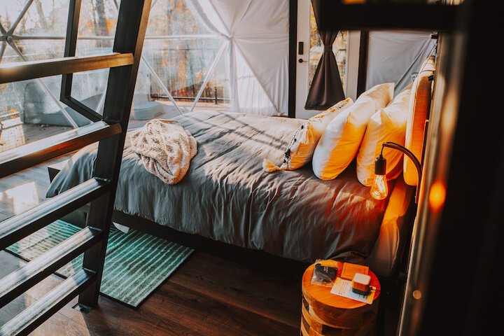 Room 104 of 190