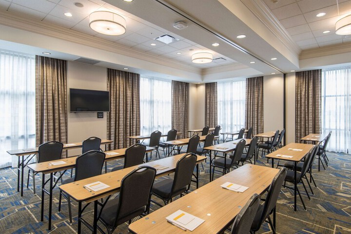 Hampton Inn & Suites Tulsa Downtown