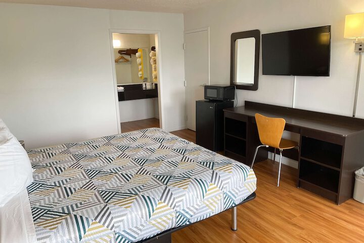 Motel 6 Troy OH
