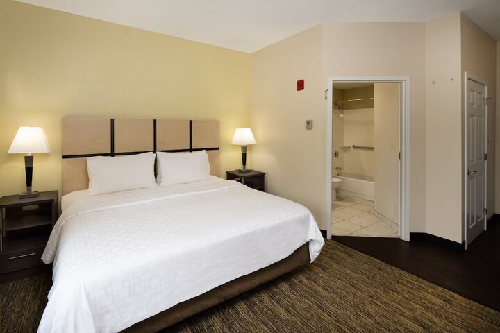 Candlewood Suites Windsor Locks Bradley Arpt by IHG