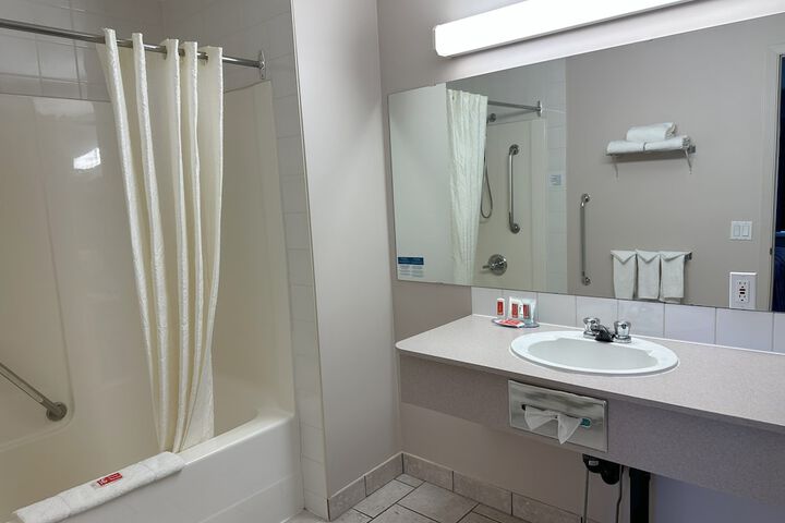 Room 30 of 62