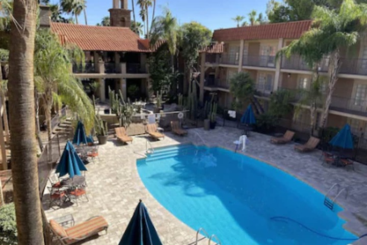 Pool 12 of 68