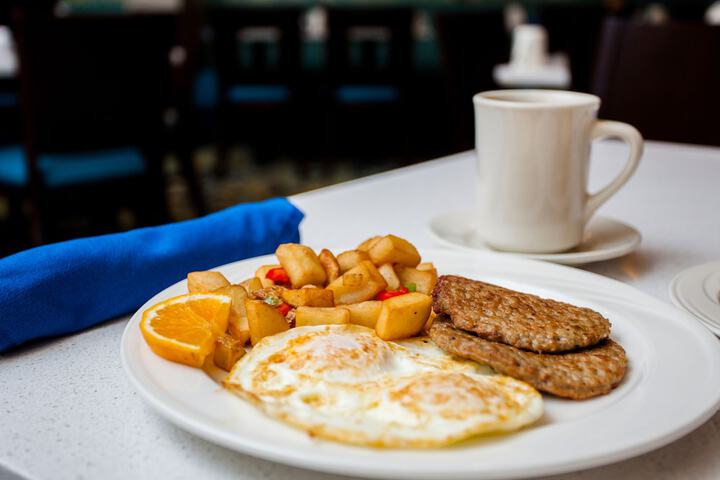 Breakfast/Coffee Service 74 of 82