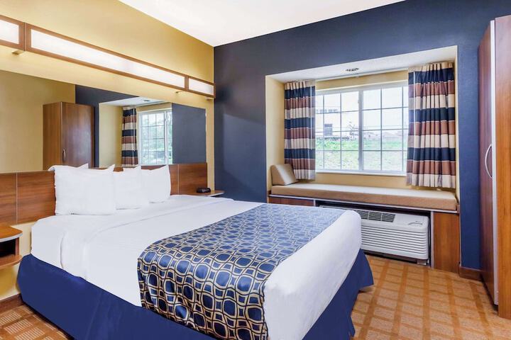 Microtel Inn & Suites by Wyndham Dickson City / Scranton