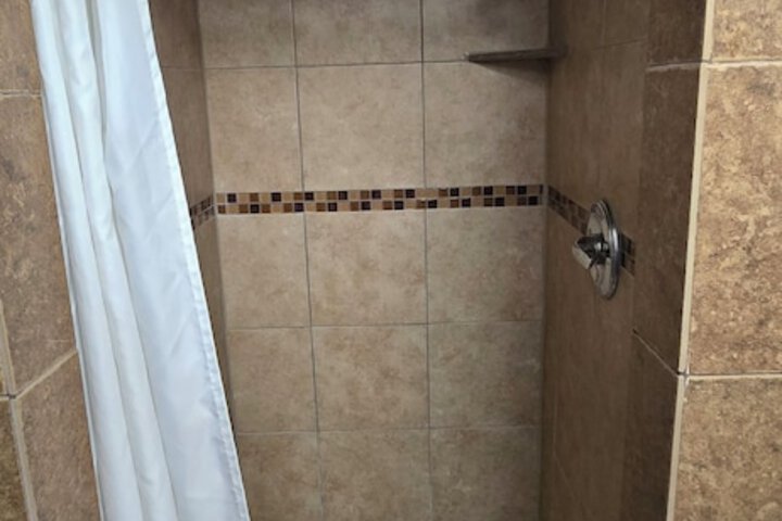 Room 17 of 35