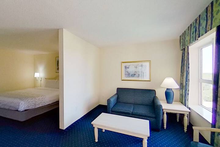 Room 79 of 118