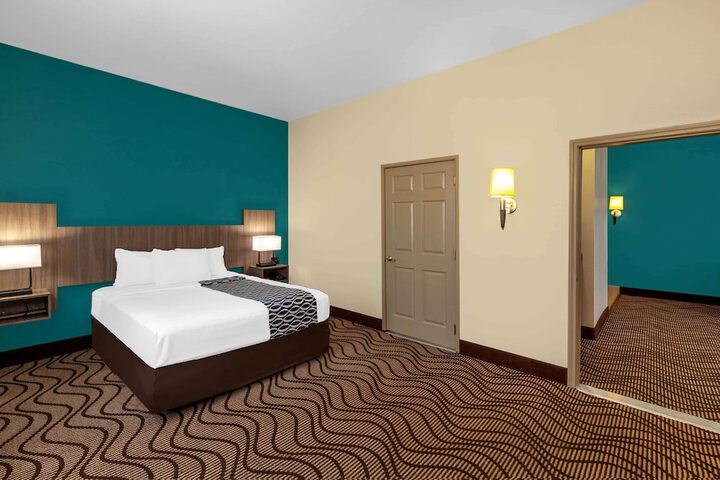 Room 8 of 31