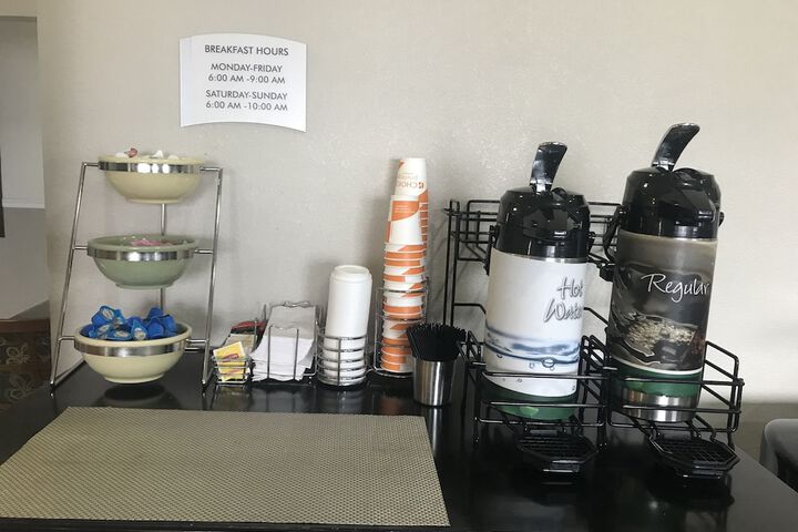 Breakfast/Coffee Service 41 of 44