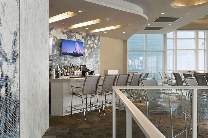 Lounge 55 of 62