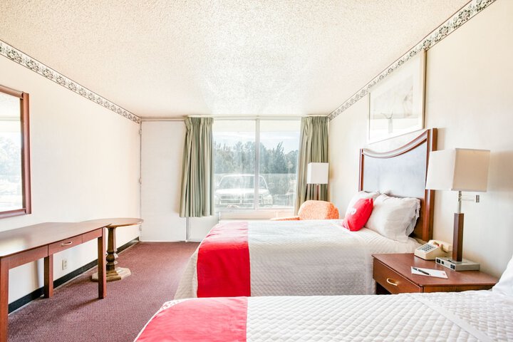 Room 17 of 19