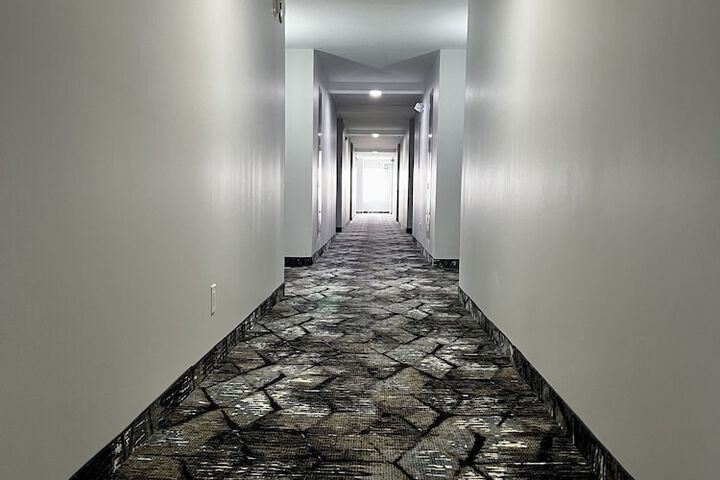 Ballroom/Hall 36 of 39