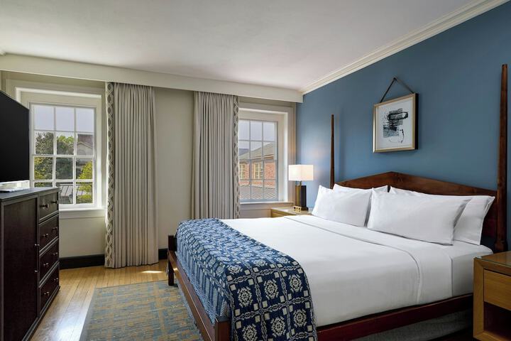 Williamsburg Lodge Autograph Collection