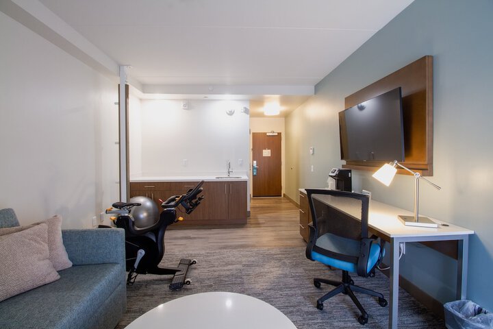 Room 50 of 103