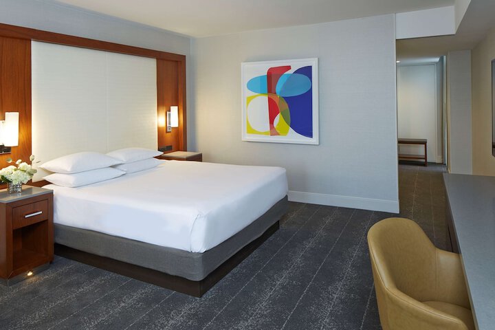 Room 16 of 105
