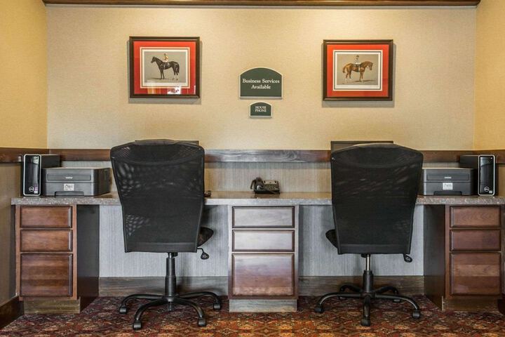 Business Center 40 of 40