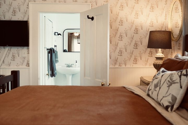 Blue Ridge Inn Bed & Breakfast
