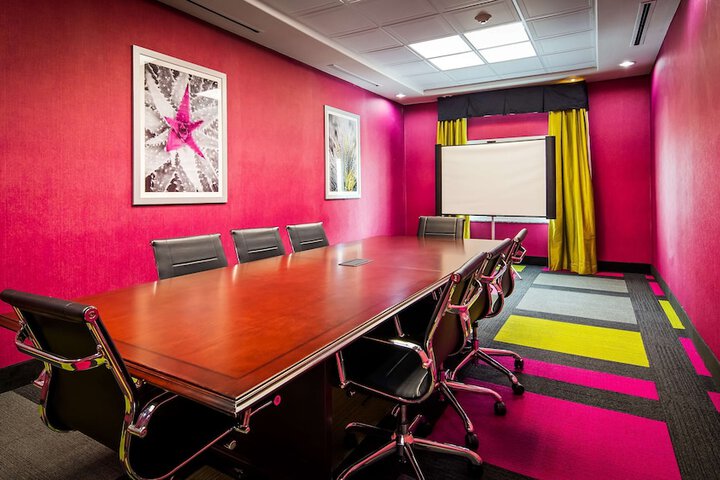 Best Western Plus Dilley Inn & Suites
