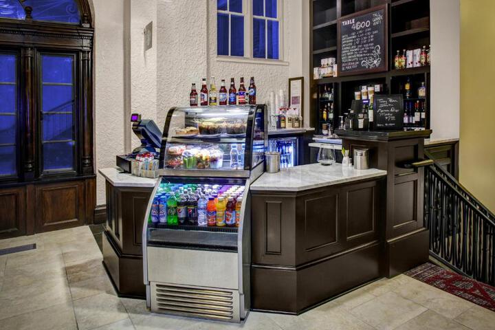 Courtyard by Marriott Kansas City Country Club Plaza