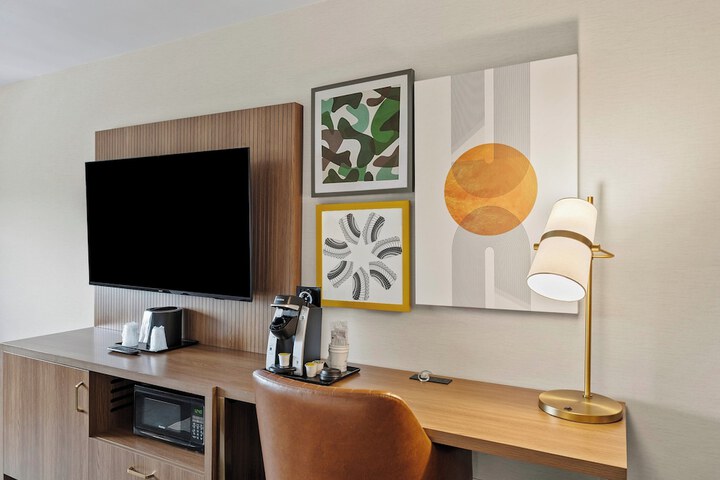 Room 35 of 129