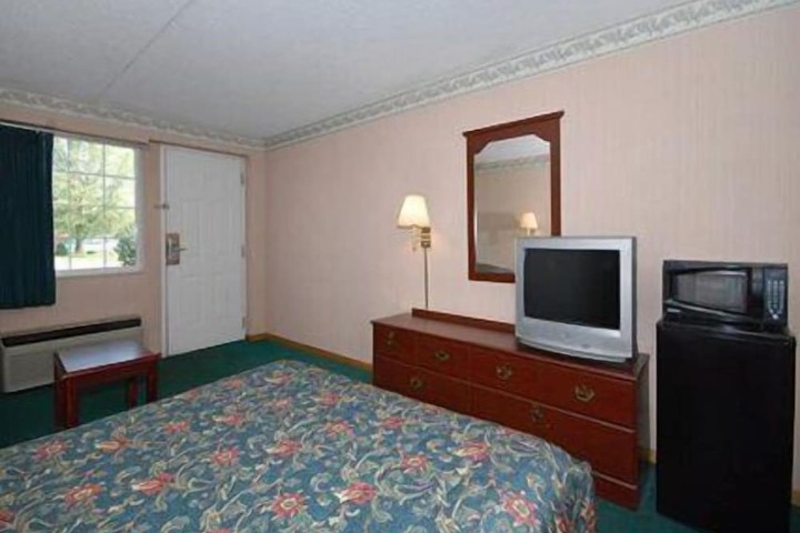 Room 16 of 30