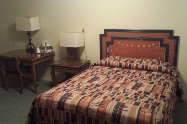 Room 18 of 36