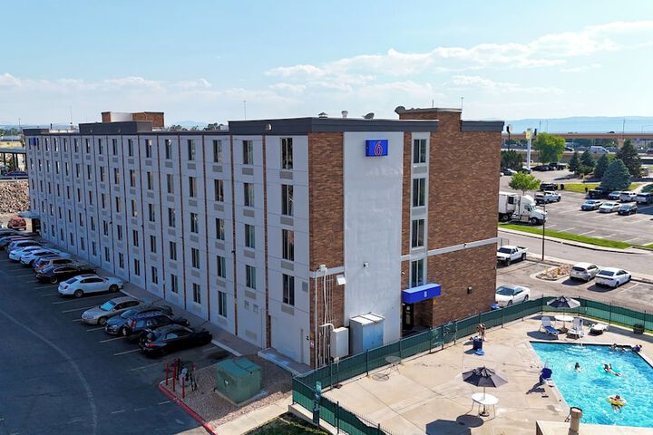 Hotel 2 of 33