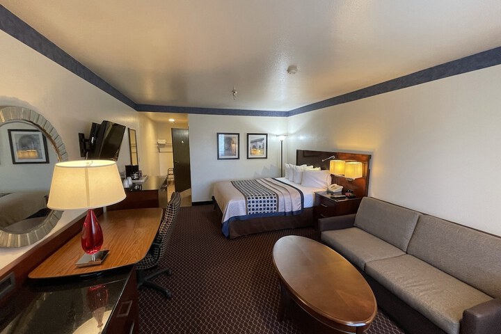 Room 19 of 34