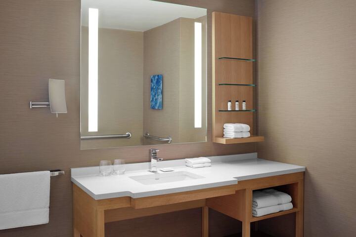 Room 33 of 131