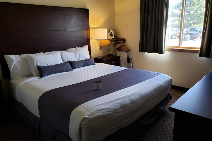 Room 25 of 34