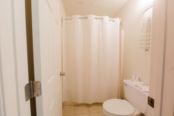 Room 43 of 59