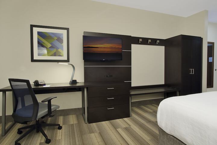 Room 17 of 29
