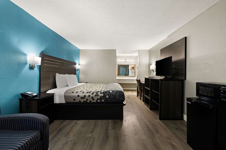 Room 20 of 24