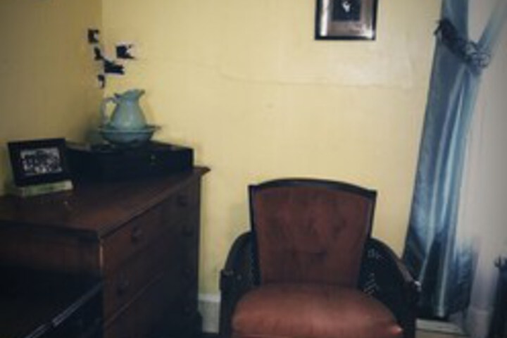 Hatfield McCoy House Inn