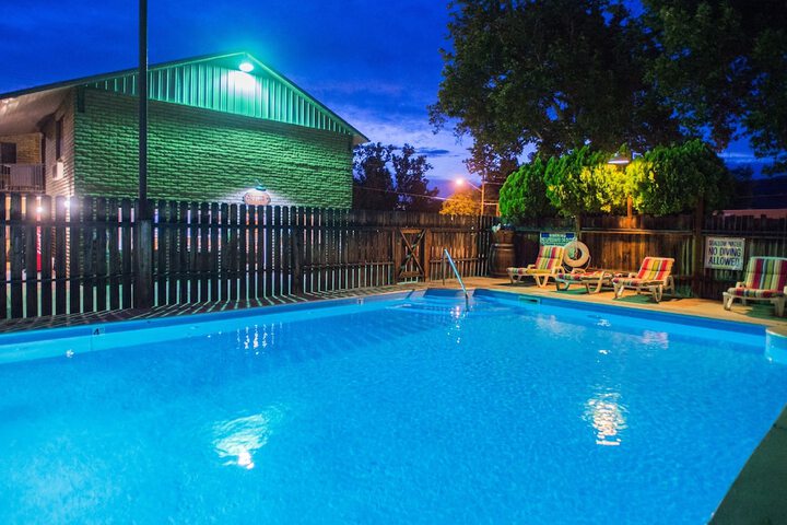 Pool 22 of 73