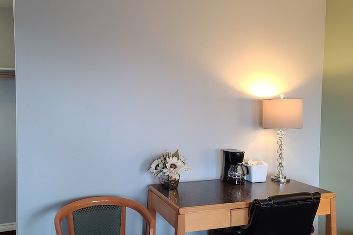 Room 34 of 47