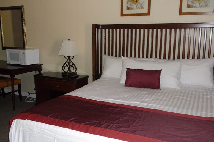 Room 46 of 82