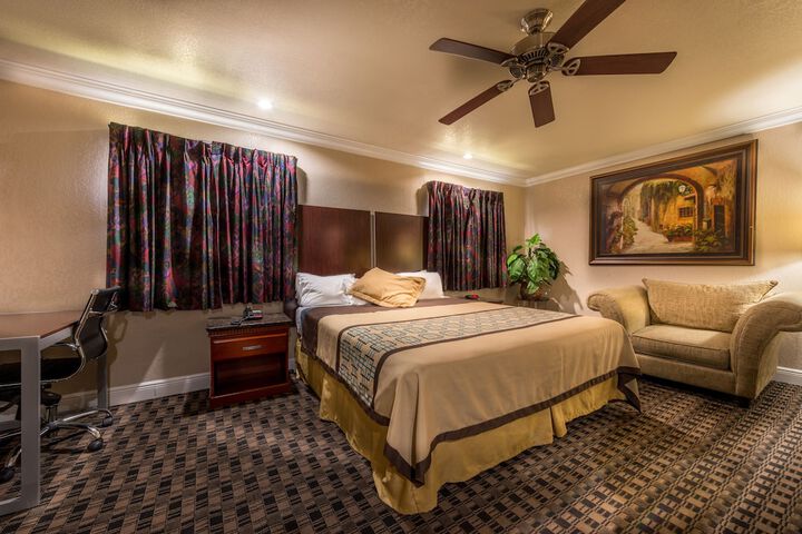 Room 21 of 25
